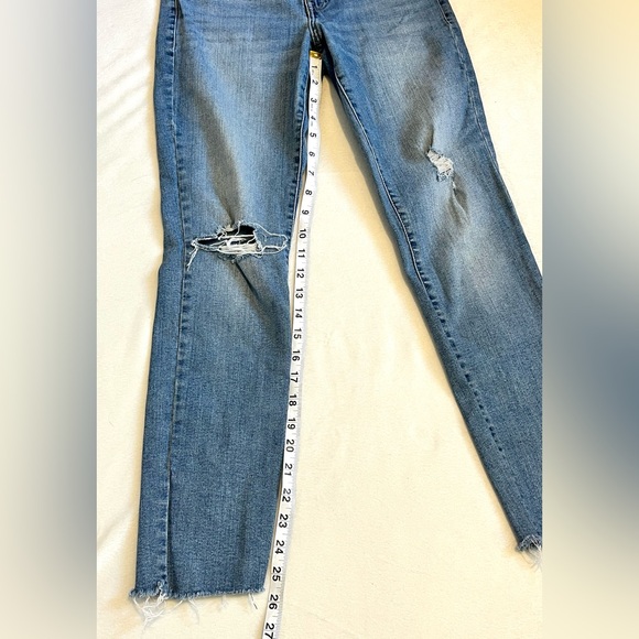 Lucky Brand Lolita Super Skinny Light Blue Slightly Distressed Jeans Size 6 - Picture 7 of 16